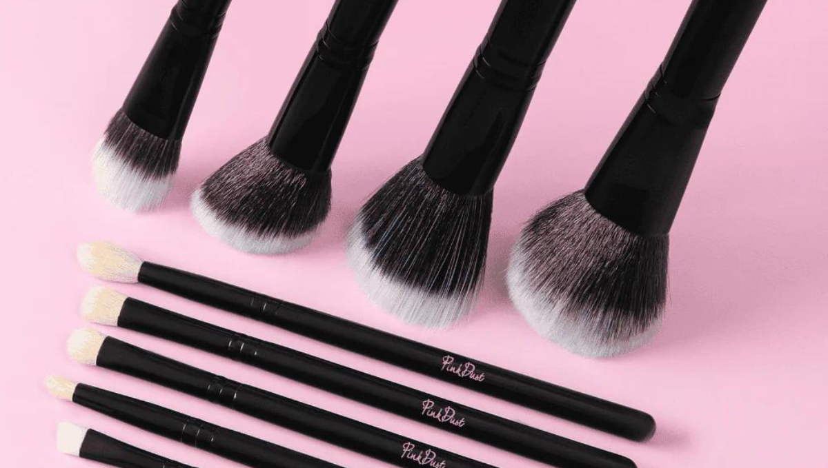 Why a High-Quality Set of Eyeshadow Brushes is Essential for a Flawless Application