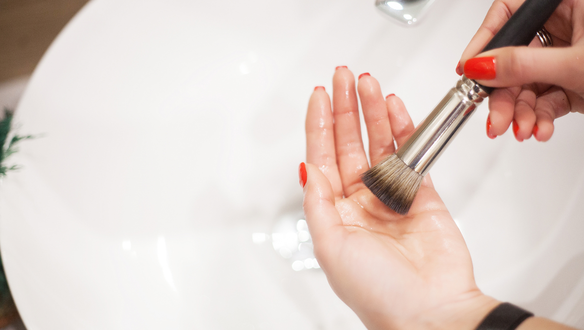 Caring for Your Makeup Brush Sets: Tips for Longevity and Hygiene