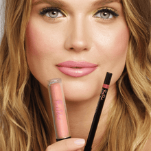 Load image into Gallery viewer, Piercing Eyes and Pinker Lips Makeup Kit